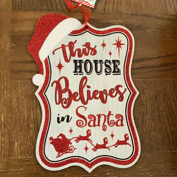 Black Friday sale! This House Believes in Santa - Picture 2 of 9